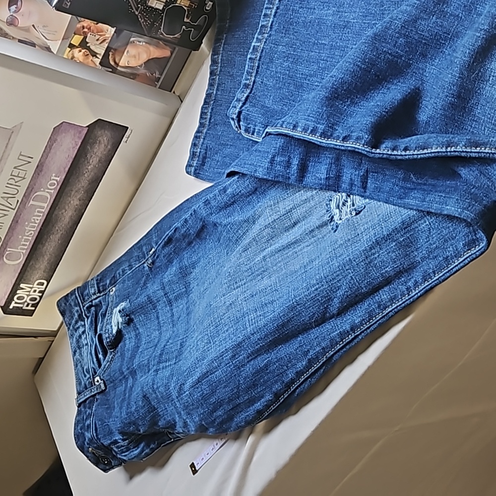 Excellent Used Condition Womens size 13/14 Aeropostale distressed jeans